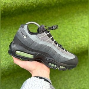 Shoes Nike Air Max 95 Vapor Green Men's Brand New Men's Authentic Sneakers 9 US